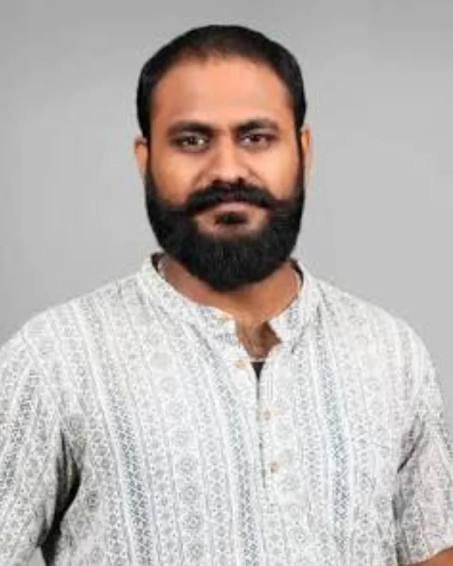 Mr Vivek Bharathi